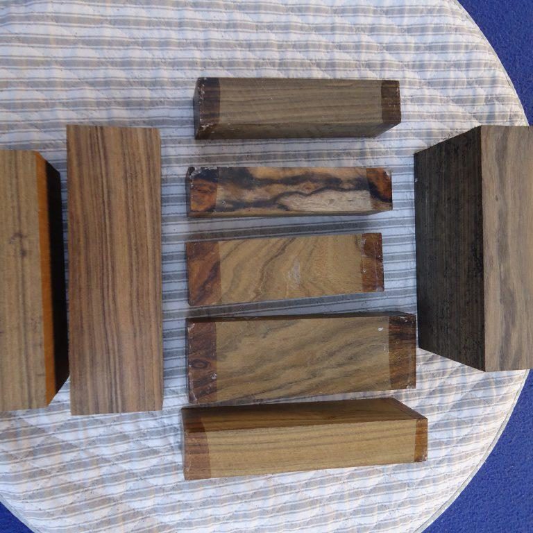 black chacate knife handle blocks